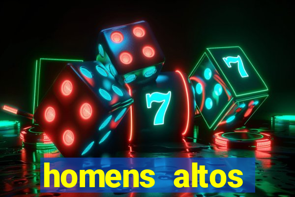 homens altos sarados pelados